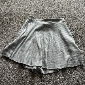 Gray flow skirt